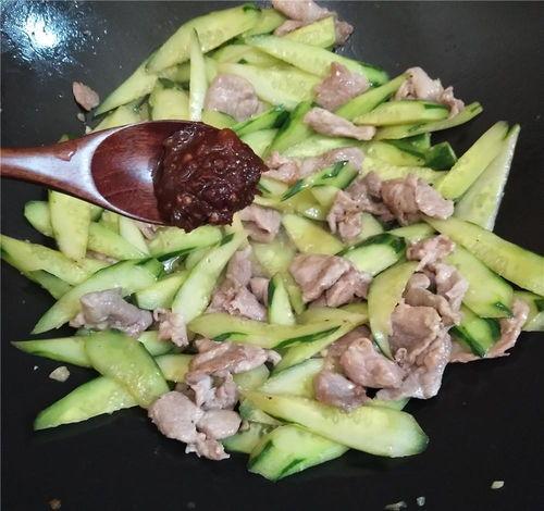 娱乐吃瓜酱分享一些可爱,娱乐吃瓜酱的甜蜜分享时光