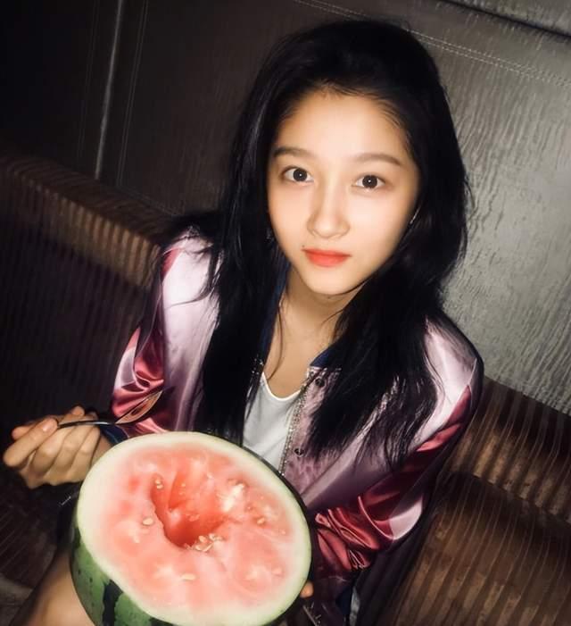 朋友娱乐圈吃瓜